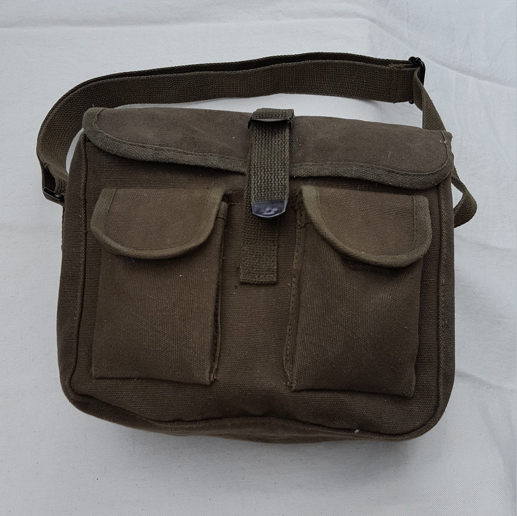 Waxed canvas shoulder bag